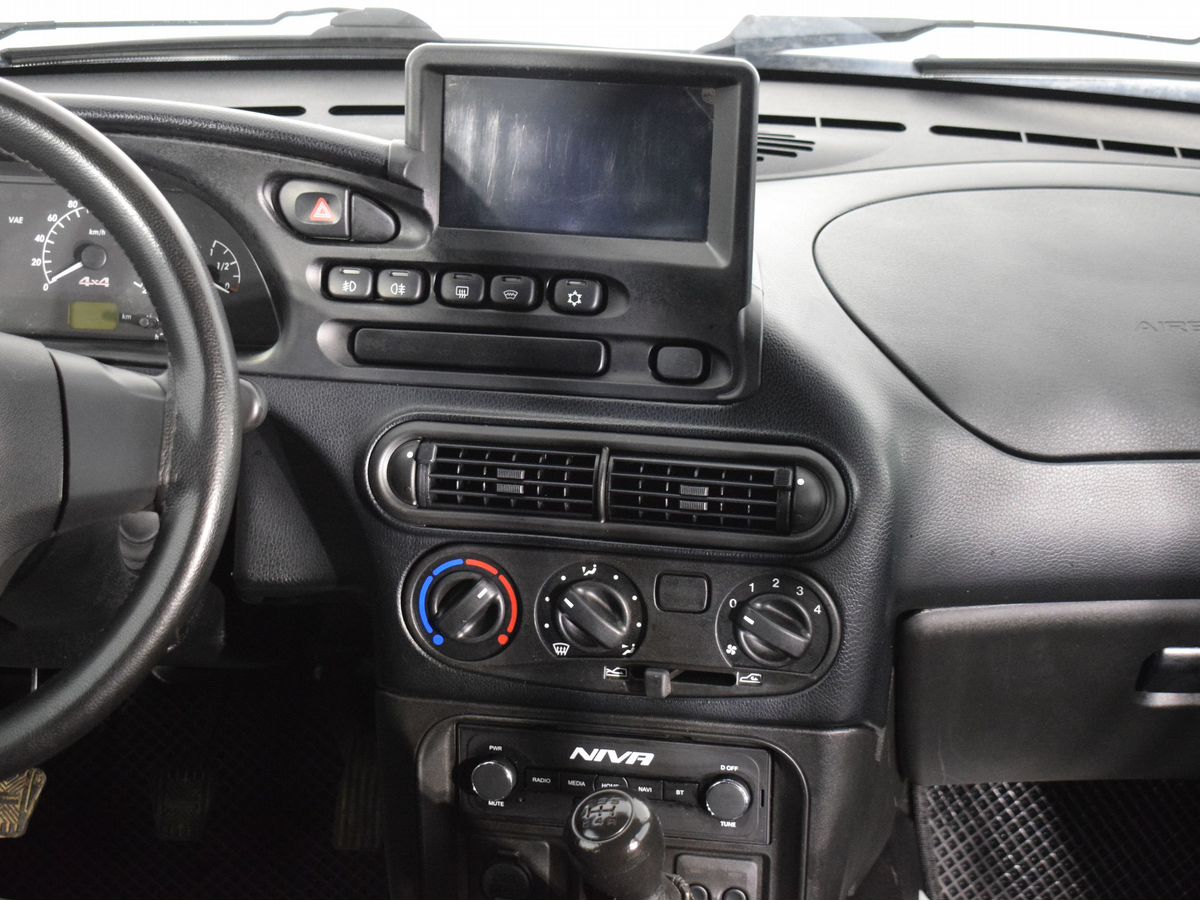 Фото автомобиля 12
