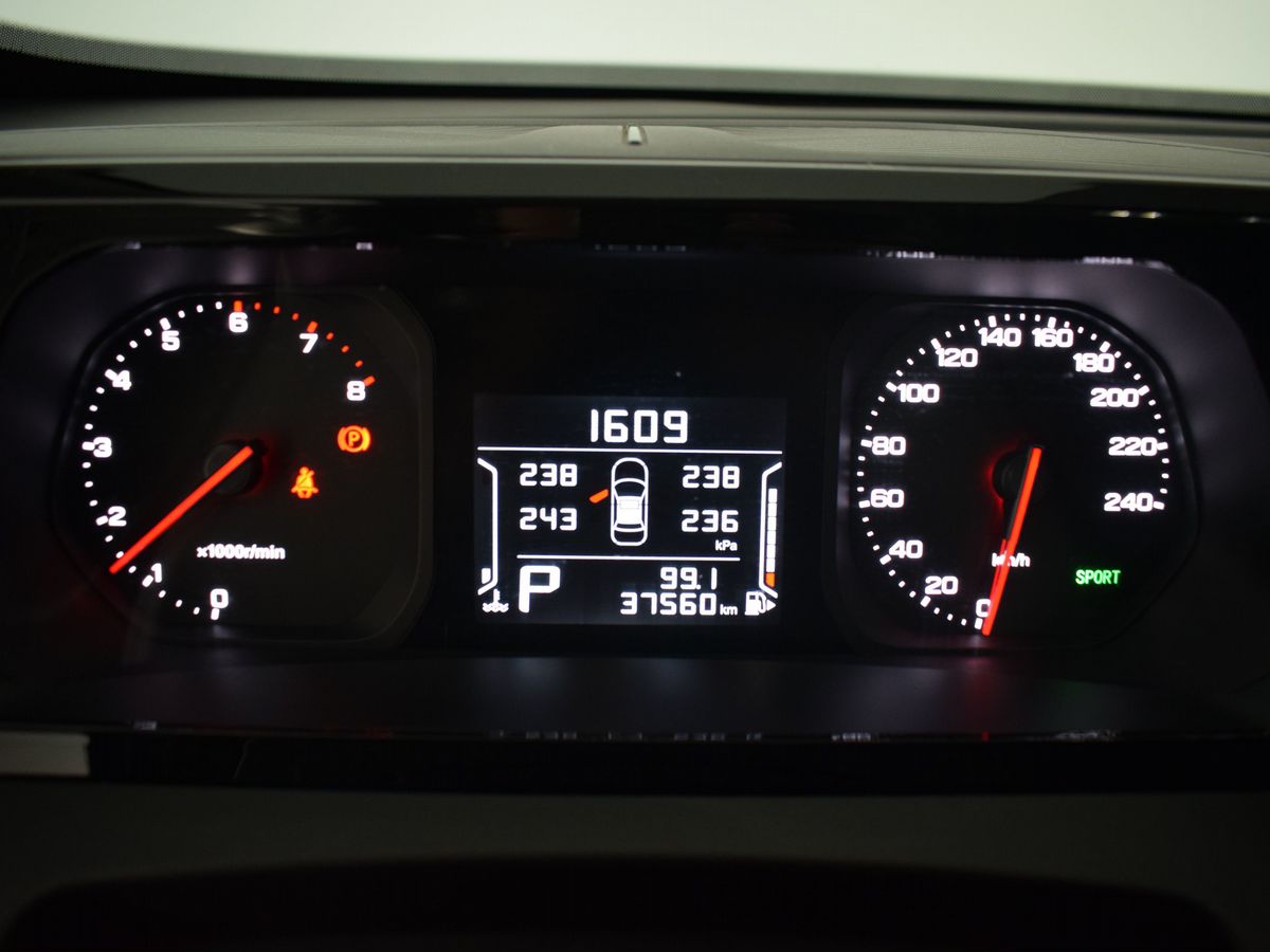 Фото автомобиля 12
